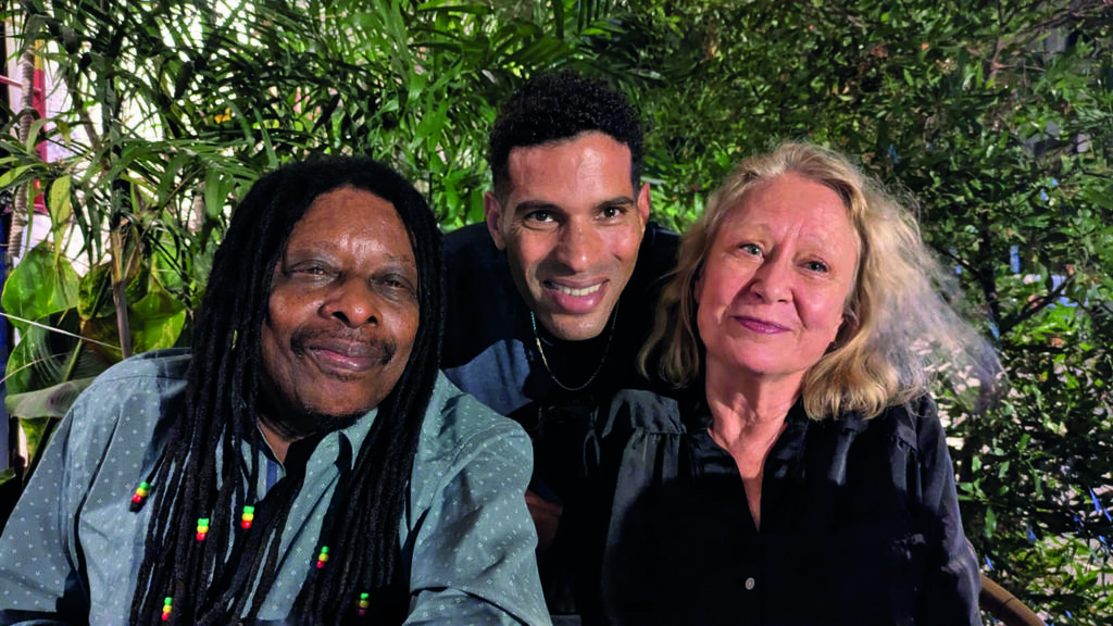 זאבי פרלמוטר, הבן, עם אנג'י וטוני