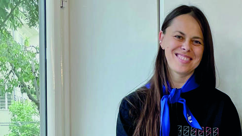 נסטיה בייניש ומאיה בש