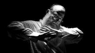 רפאל קליינמן על הבמה