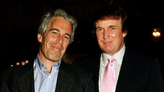 דונלד טראמפ וג'פרי אפשטיין, פברואר 1997