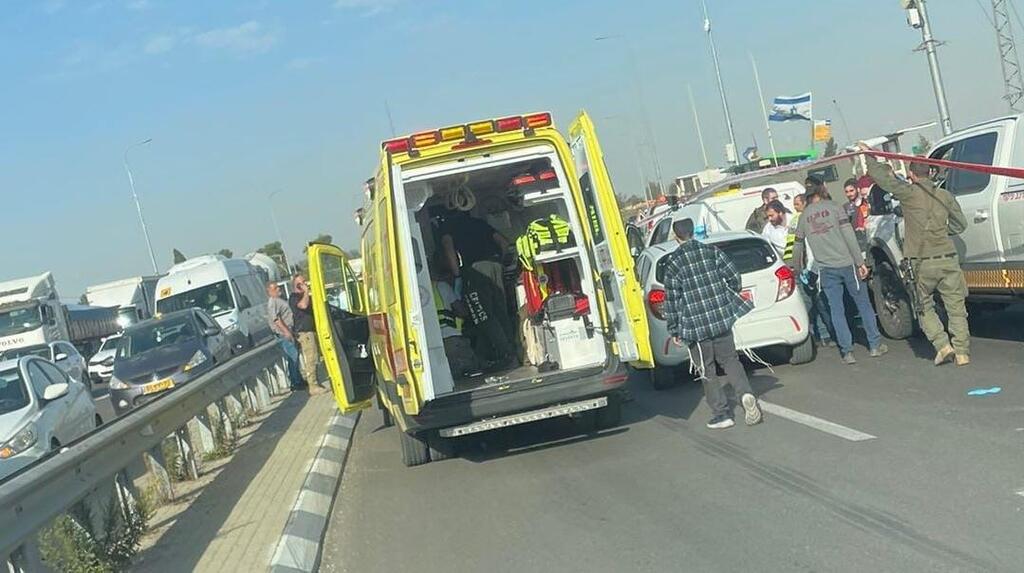 גבר נרצח בדקירות בפיגוע משולב בגוש עציון, המחבלים נוטרלו בזירה