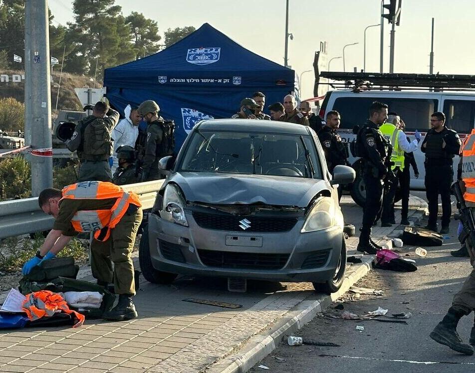 Attack at Gush Etzion Junction פיגוע בגוש עציון