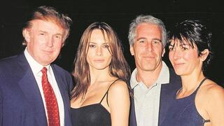 מימין לשמאל: גיליין מקסוול, ג'פרי אפשטיין, מלניה טראמפ ודונלד טראמפ, בתמונה משנת 2000