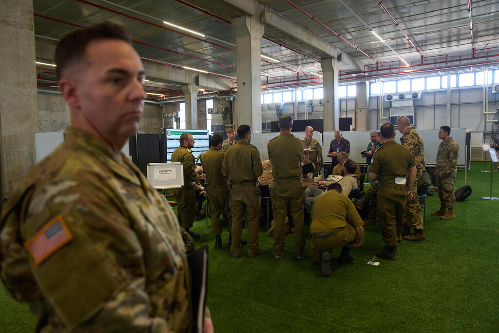 The US-led command center in Kiryat Gat (Photo: AP Photo/Ariel Schalit) המפקדה האמריקאית בקריית גת CMCC
