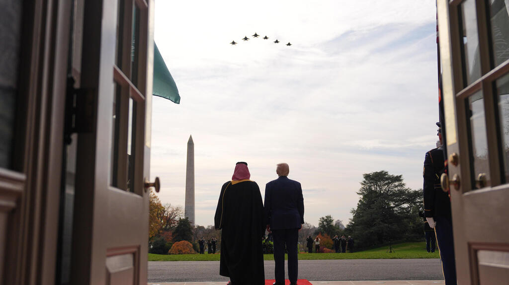 עם שטיח אדום ומטס של F-35: כבוד מלכים לבן סלמאן בפגישה עם טראמפ בבית הלבן