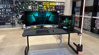 מחשב גיימינג עם מסך OLED בגודל 45 אינץ' של Acer 