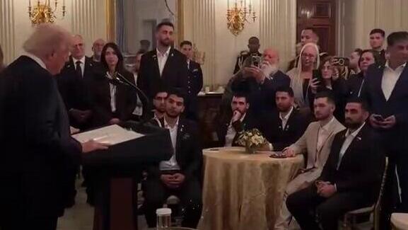 טראמפ עם שורדי השבי