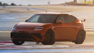 לחוות את ג'נסיס מאגמה החדשה - ממושב הנוסע