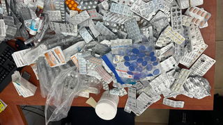 תרופות מסוכנות שנמצאו אצל בכיר לשעבר במנהל האזרחי שחשוד בסחר בהן