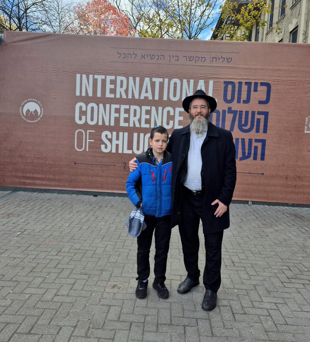 Rabbi Moni Ender and his son מוני אורד ובנו מענדי