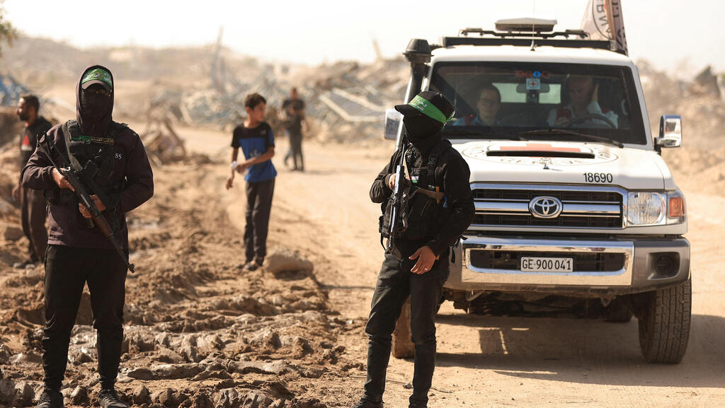 שבוע ללא השבת חלל חטוף: המחלוקת בישראל על כוונות חמאס - והחיפושים בעיר עזה