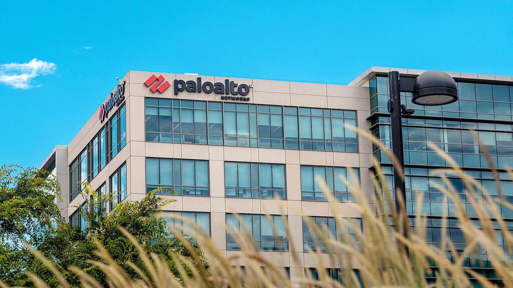 בניין פאלו אלטו בסנטה קלרה, קליפורניה