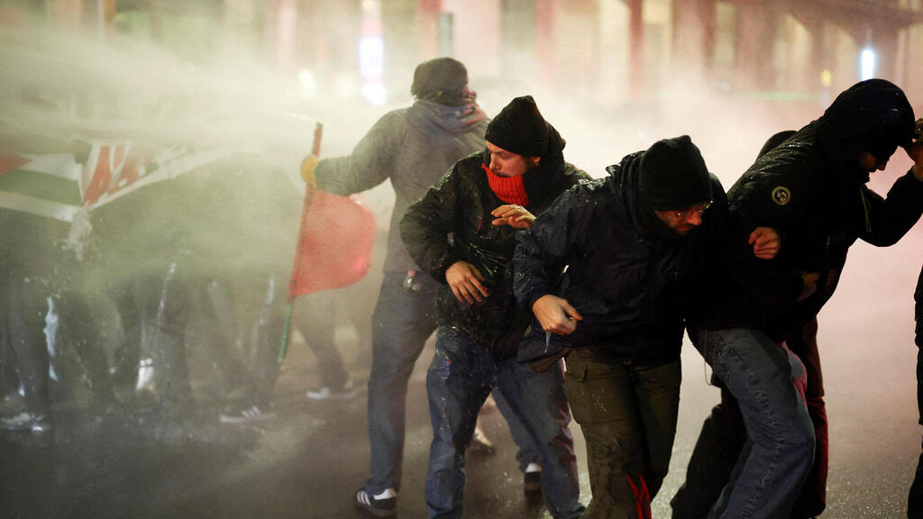 הפגנה בבולוניה לפני המשחק של מכבי ת"א נגד וירטוס