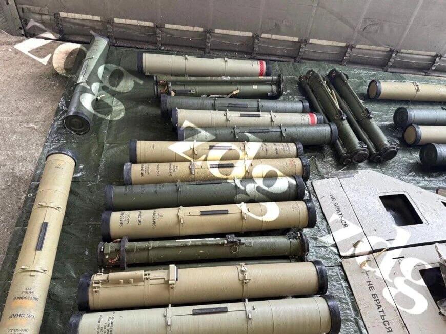 Heavy weapons seized at Romanian-Moldovan border (Photo: ZDG) ארסנל הנשק שאותר על משאית בגבול עם מולדובה