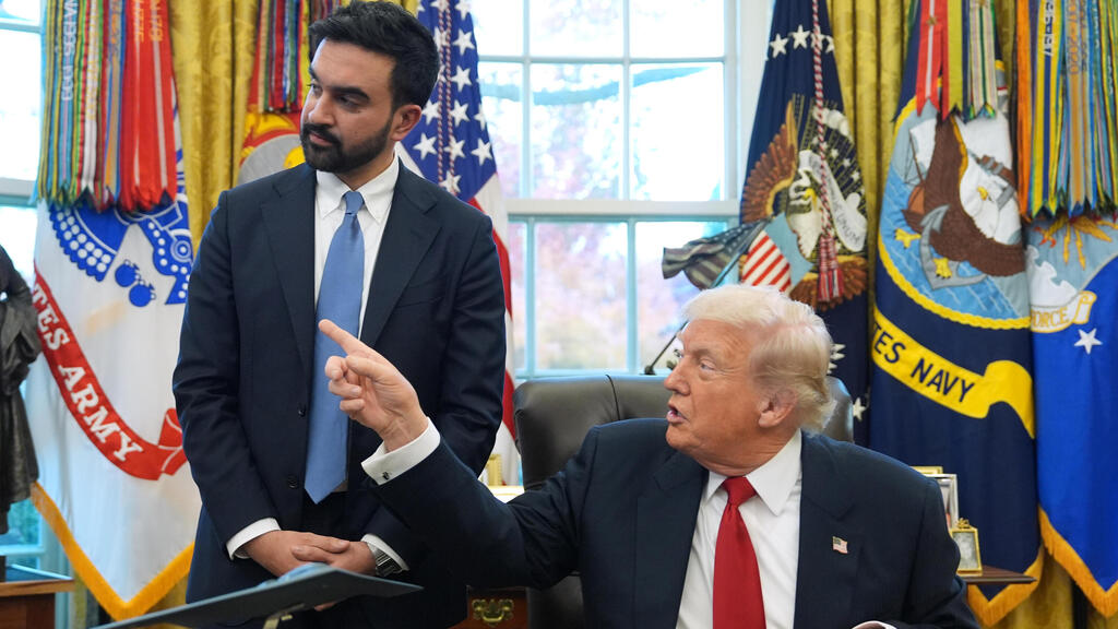 Мамдани с Трампом в Белом доме (Фото: AP Photo/Evan Vucci) ראש העיר ניו יורק זוהרן ממדאני עם נשיא ארה"ב דונלד טראמפ בבית הלבן