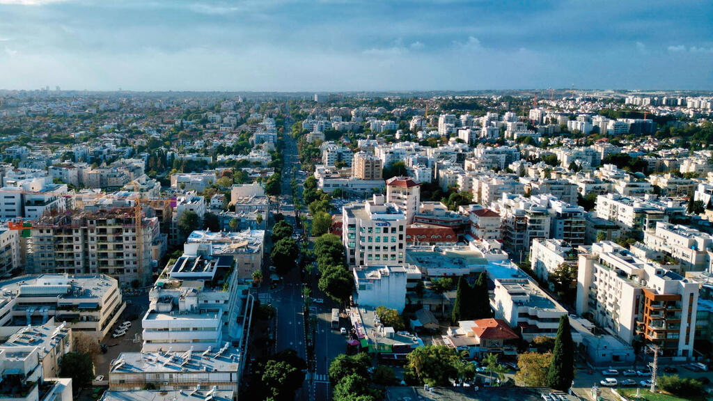 אחוזה ומרכז העיר במבט־על