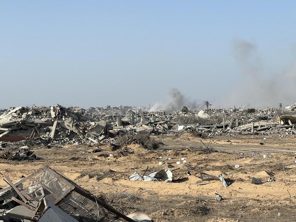 IDF: 'The forces remain deployed according to the ceasefire framework and will continue to remove any immediate threat' (Photo: Ron Crissy) כתב וויינט רון קריסי, עם הכוחות ברפיח, רצועת עזה