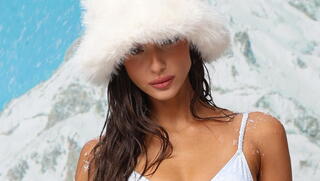 'תמיד הצטלמתי חשוף. בתור אמא אני צריכה להפסיק?'