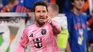 מסי חוגג. משחק מושלם