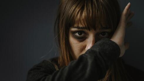 נשים נפגעות אלימות