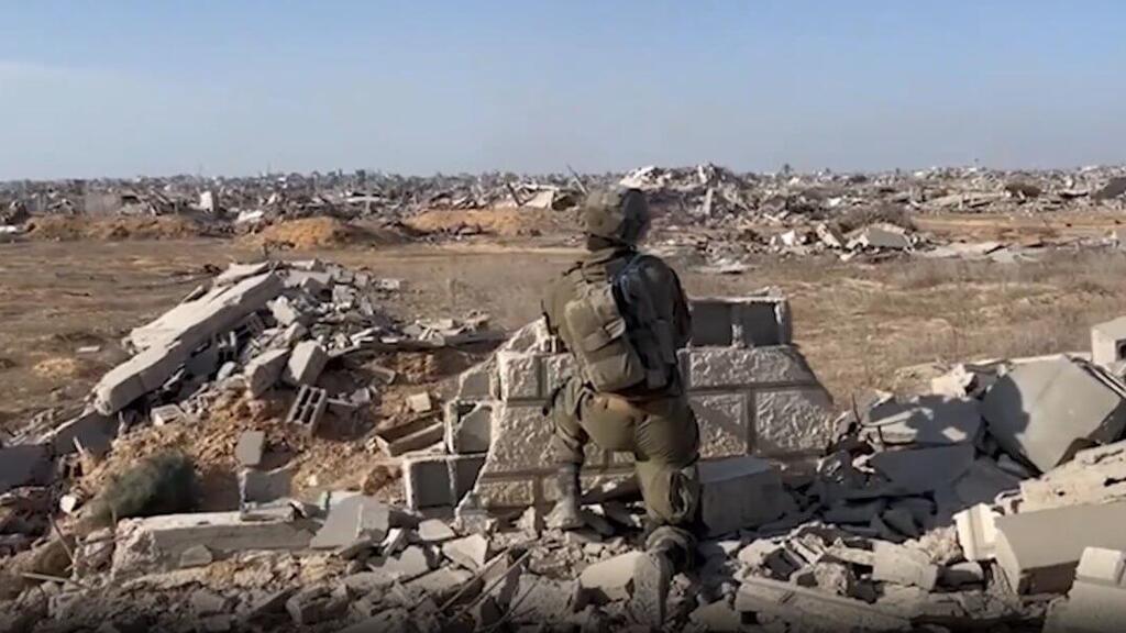 Район Рафиаха, 24 ноября (Фото: Рон Криси) כתב וויינט רון קריסי, עם הכוחות ברפיח, רצועת עזה