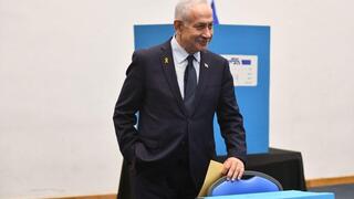 נתניהו מצביע בבחירות לוועידת הליכוד