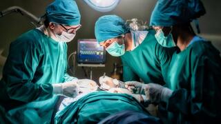 מטופלת נותחה בצד הלא-נכון