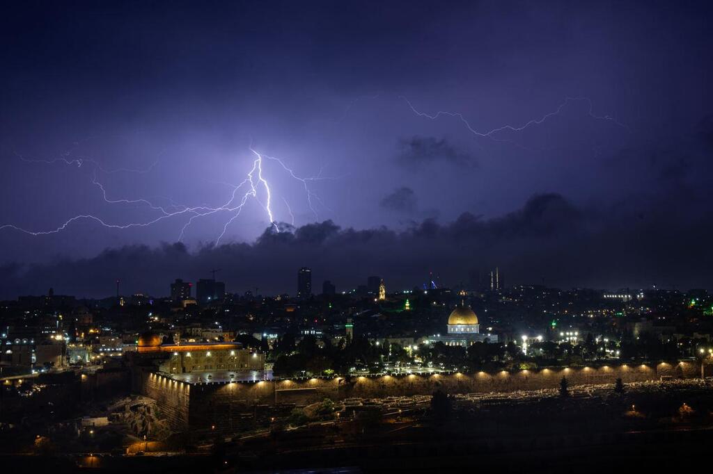 סופת ברקים ורעמים בירושלים
