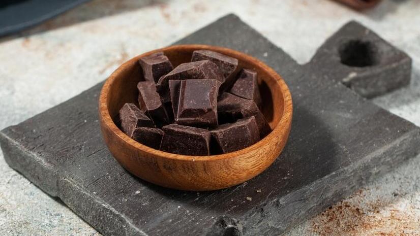 Темный шоколад (Фото: shutterstock) שוקולד מריר