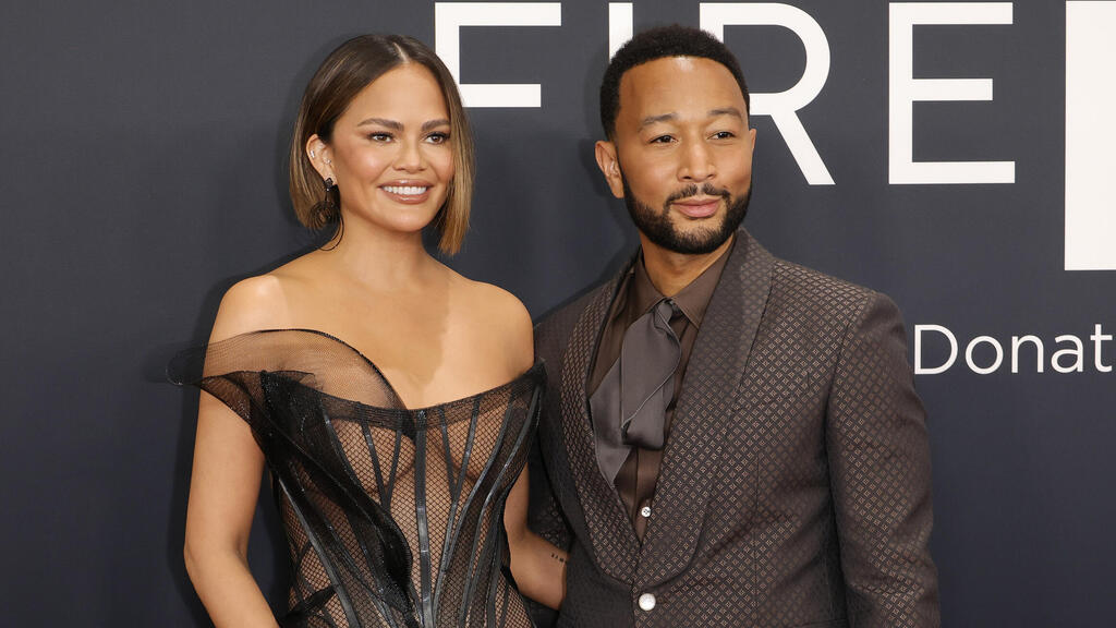 כריסי טייגן ג'ון לג'נד