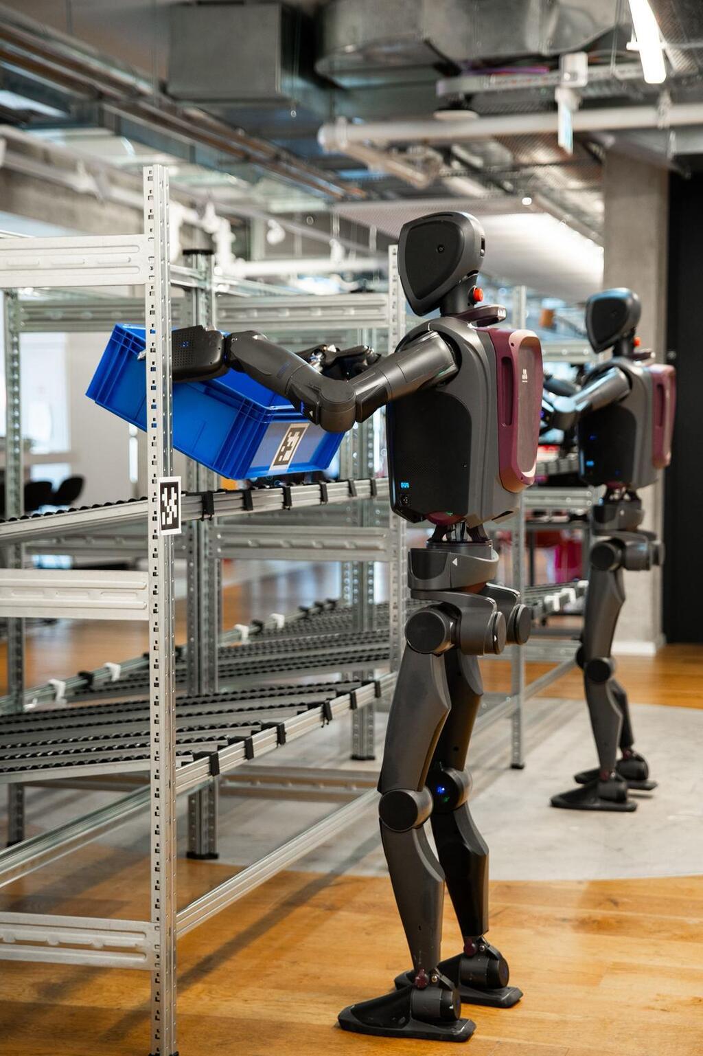 MenteeBot at work in a factory (Photo: Mentee Robotics) מתוך עמוד הלינקדאין של מנטי