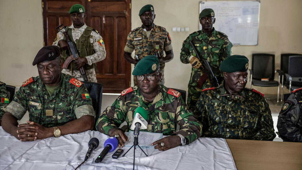 גינאה ביסאו הפיכה הודעה