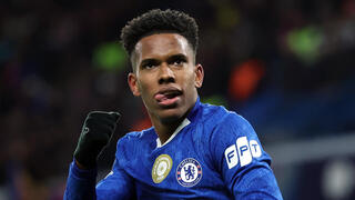 אסטבאו מכניע את ברצלונה, אתמול בלונדון