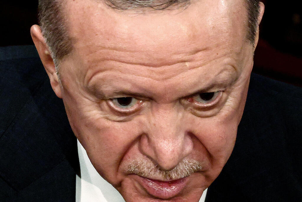 Turkey's President Recep Tayyip Erdogan: The new coalition strengthens Turkey's actions against Israel (Photo: Yara Nardi/Reuters) נשיא טורקיה ארדואן נואם מול האפיפיור ליאו ה-14 ב אנקרה