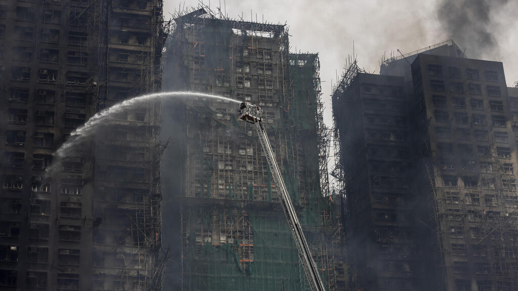 שריפה בבניין מגורים בהונג קונג