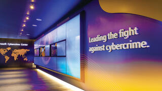 הצצה למרכז מודיעין הסייבר הסודי של מיקרוסופט