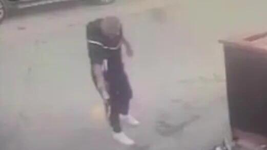 רצח את בן דודו מחוץ לבית קפה בעקבות סכסוך