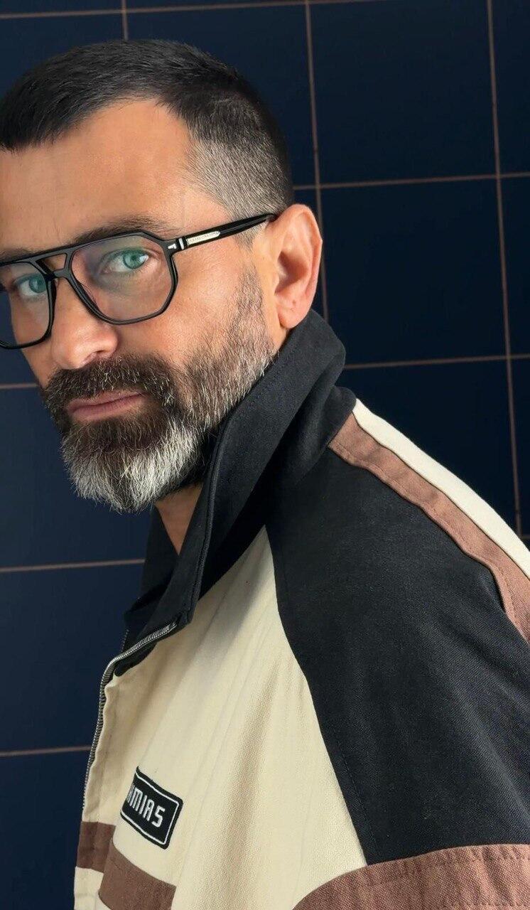 "אני רוצה להרגיש אהבה שעוד לא הכרתי" (צילום: סיימון אלמלם) יהודה לוי