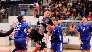 איבן קראצ'יץ' מהפועל ראשון לציון מול מילאן גוסטוביץ, דניס ינקובסקי ואראל צייטלר מהרצליה