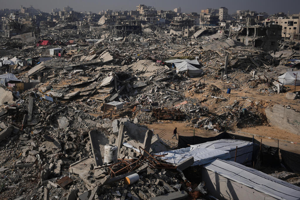 Сектор Газы (Фото: AP Photo/Abdel Kareem Hana) הרס ב שייח רדואן בעיר עזה רצועת עזה