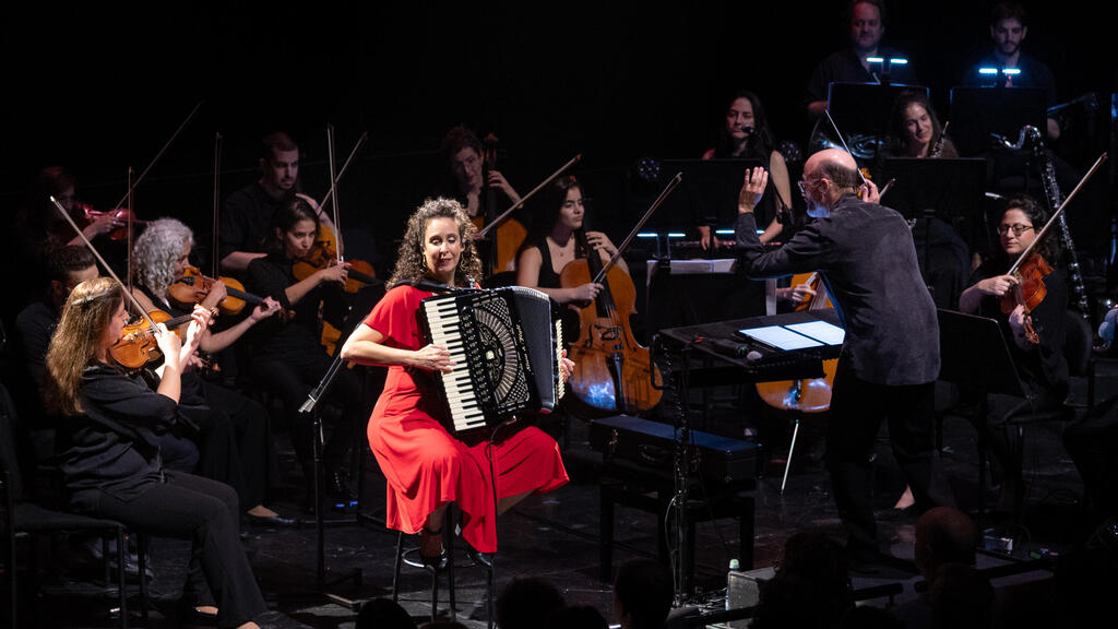 "Революционный оркестр" (Фото: Моше Читиат) "Революционный оркестр"