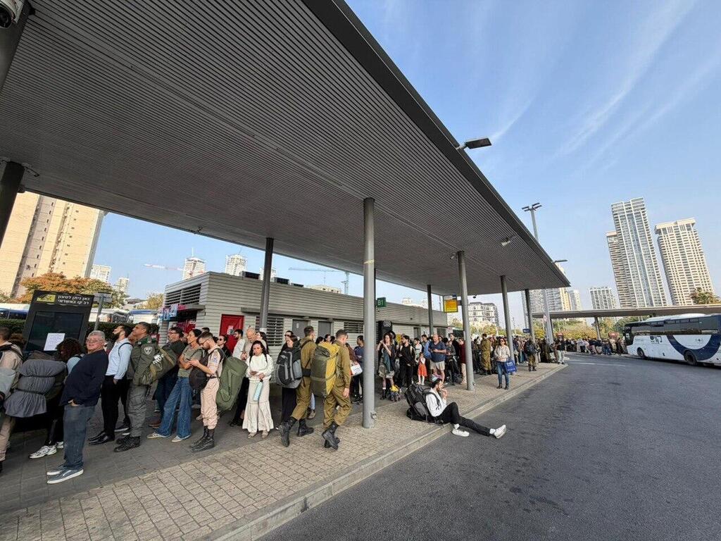 Savidor Central station עומס חריג בתחנת רכבת