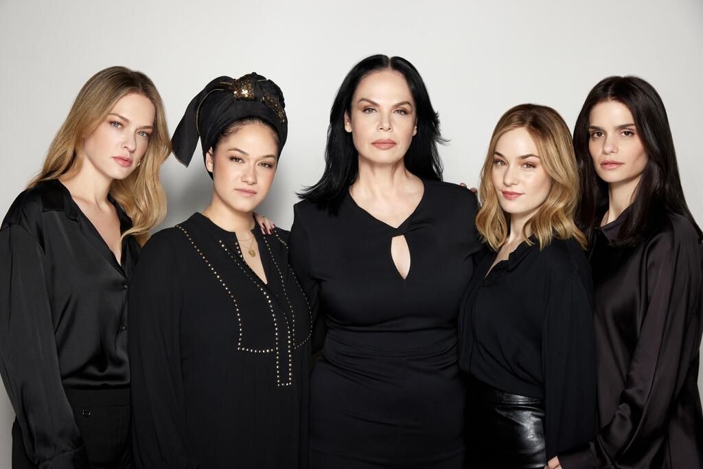 Bat El Gross, Emuna Ganz, Hava Zingboim, Hodiya Matatia and Sapir Solomovitz (Photo: Shahar Arviv) בת אל גרוס, אמונה גנץ, חוה זינגבוים, הודיה מתתיה וספיר סולומוביץ