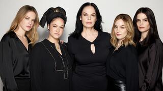 חוה זינגבוים עם בנותיה: "בנות עשר צורכות קוסמטיקה"