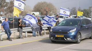 מסע ההלוויה ושיירת דגלים לכבודו של דרור אור ז"ל
