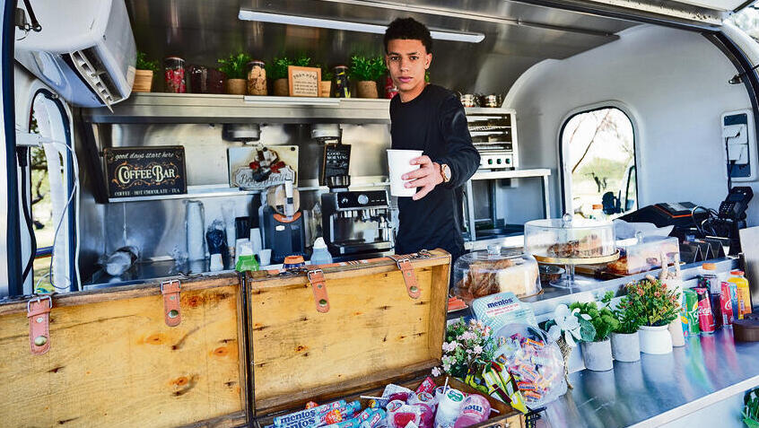 The Bis BaTzad coffee stand (Photo: Tomer Shunem Halevi) yk14597561