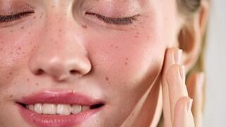 אשה שעברה הזרקת זרע סלמון בפנים