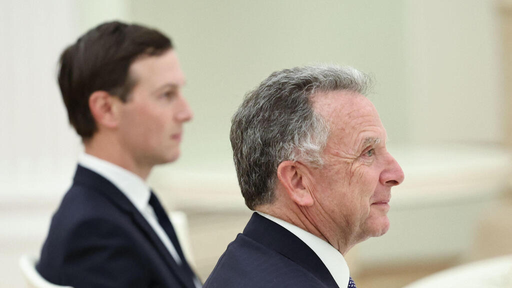 נשיא רוסיה פוטין נפגש עם שליחי ניא ארה"ב טראמפ וויטקוף ו קושנר בקרמלין למו"מ על סיום המלחמה ב אוקראינה