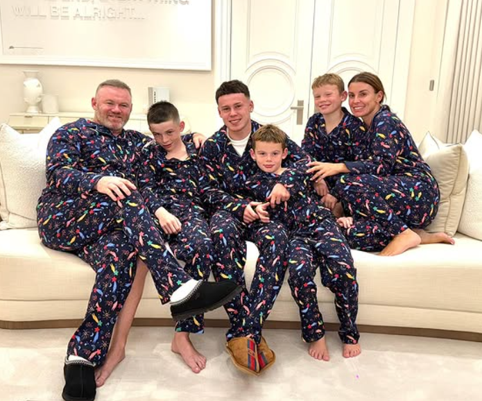 נשות הכדורגלנים קולין רוני וויין רוני