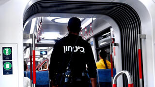 תחנת אלנבי של הרכבת הקלה בתל אביב, ללא אבטחה